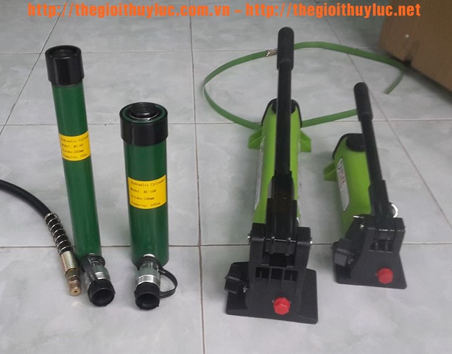 B&Agrave;N GIAO L&Ocirc; K&Iacute;CH THỦY LỰC CHO KH&Aacute;CH H&Agrave;NG TẠI HUẾ 